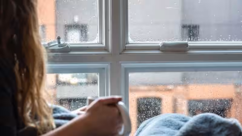 que-significa-sonar-que-llueve-dentro-de-tu-casa